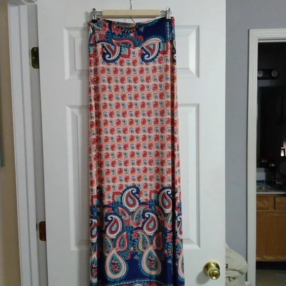 Pink with blue floral design maxi skirt - Picture 1 of 5